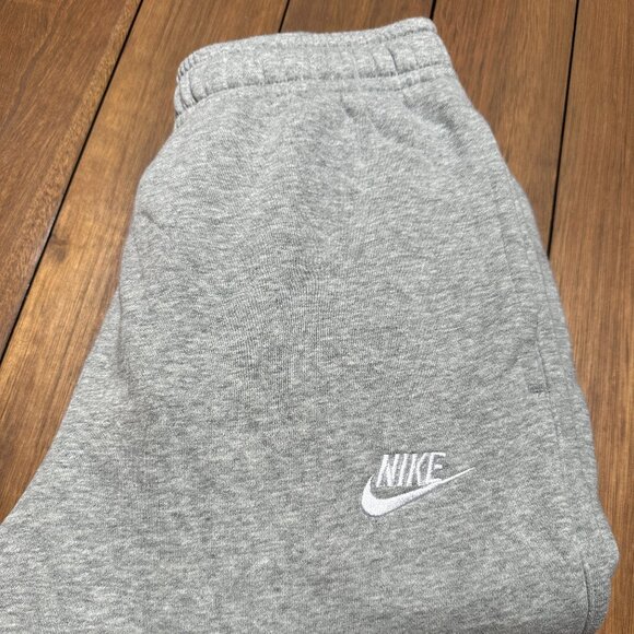 NWT Nike Men's tapered leg fleece jogger pants - Picture 1 of 5